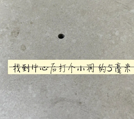 克拉玛依瓷砖空鼓维修公司专业解答在瓷砖铺贴过程中，如果砂料搅拌不均匀，将会带来以下问题